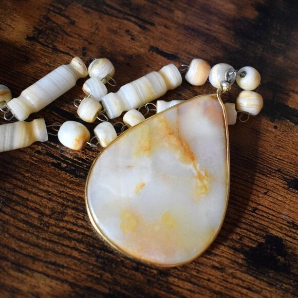 VTG Teardrop Pendant and Carved Bead Boho Necklace - Picture 8 of 15